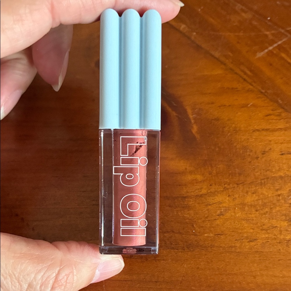 Kosas Lip Oil in Unbuttoned